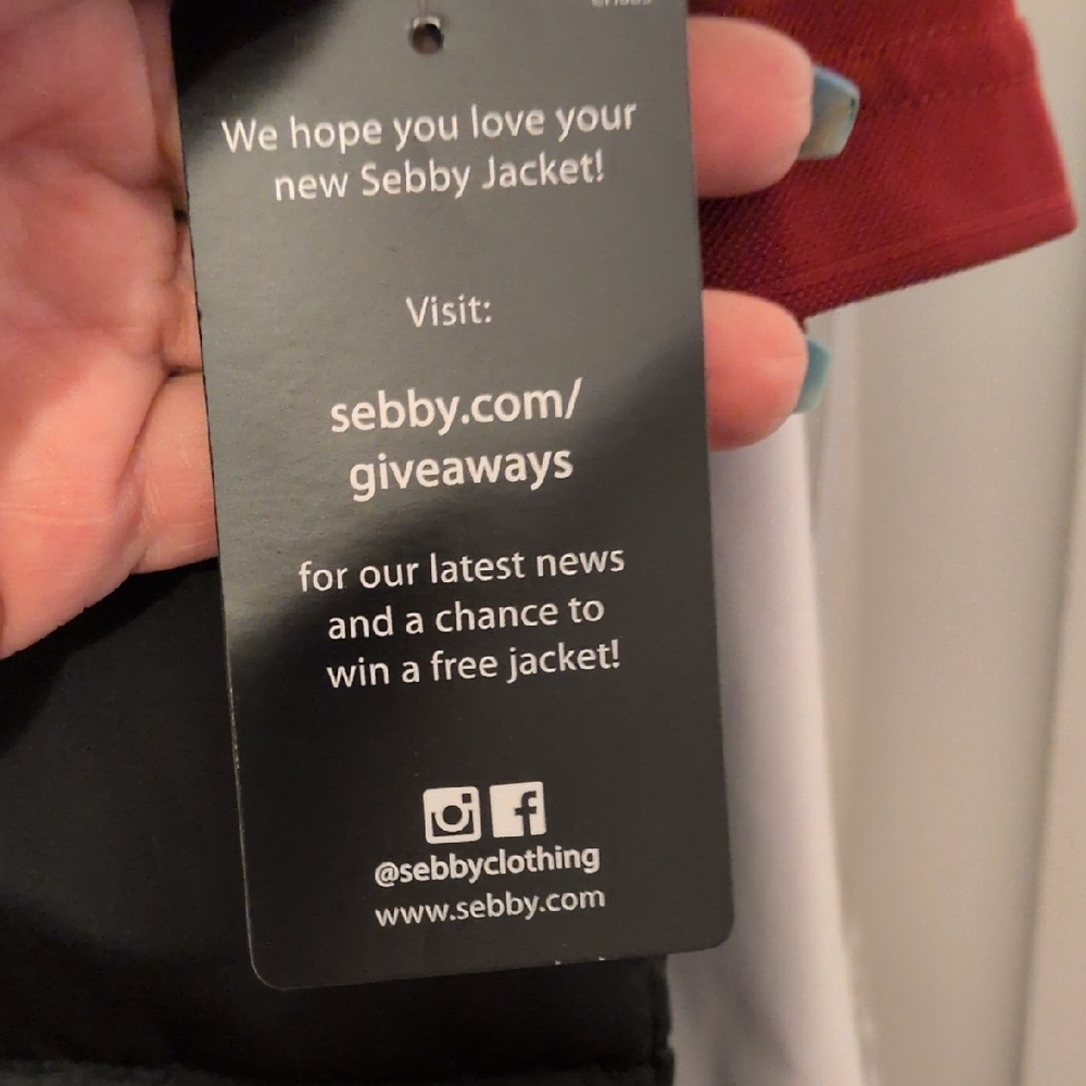 Sebby Women's Black Hooded Puffer Vest - Picture 5 of 8